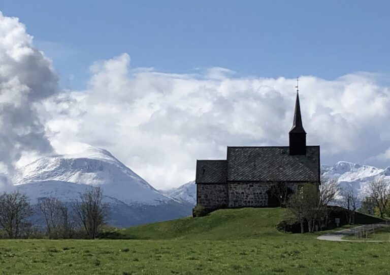 Old Edøy Church: A Medieval Parish Church in Norway