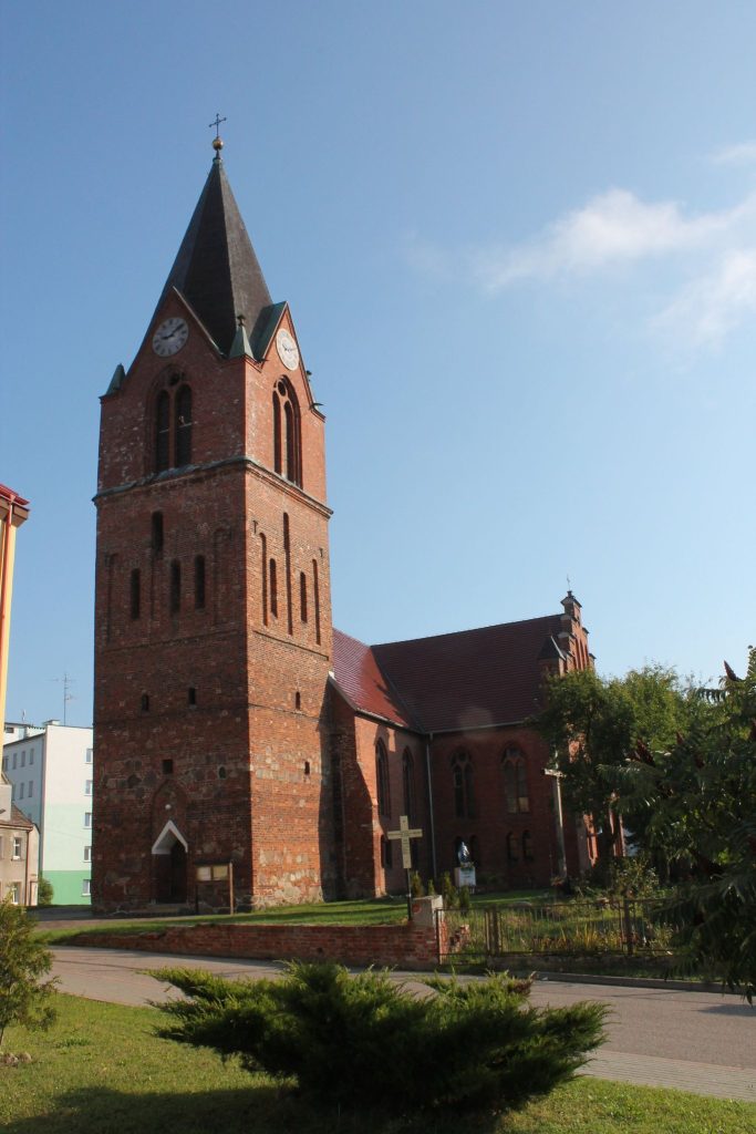 Church of the Assumption in Polanów: A Gothic and Neo-Gothic Parish Church 2 Church of the Assumption in Polanów
