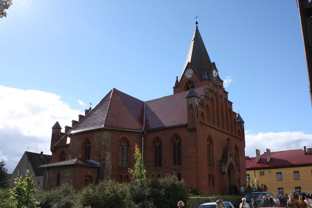Church of the Assumption in Polanów: A Gothic and Neo-Gothic Parish Church 3 Church of the Assumption in Polanów