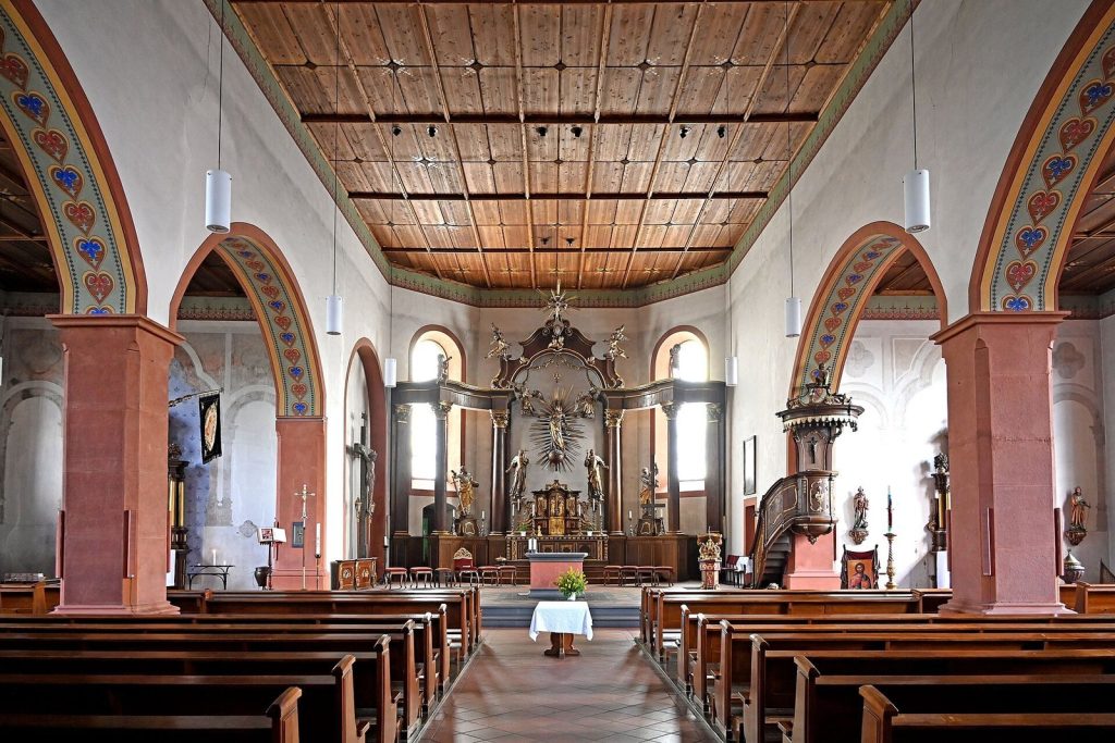 St. Margaretha: Catholic Parish Church of Heimbach-Weis in Germany 2 St. Margaretha