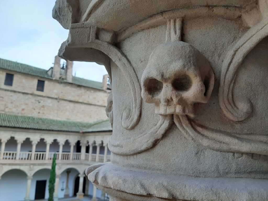 Convent of Las Dueñas: A Dominican Convent in Salamanca 2 Convent of Las Dueñas