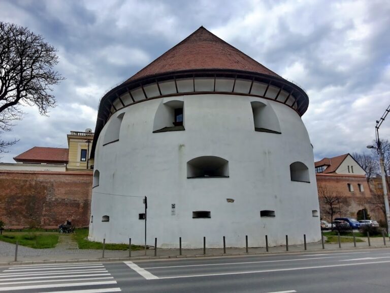 Thick Tower, Sibiu: Medieval Artillery Tower and Theater Complex