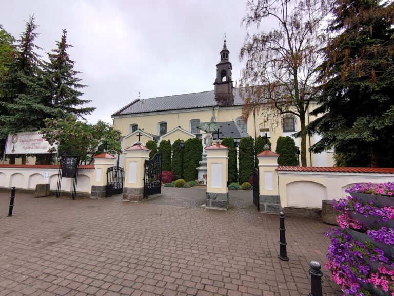 Church of the Visitation in Ostrołęka: A Historic Roman Catholic Parish Church