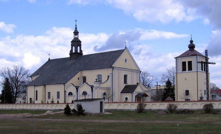 Church of the Visitation in Ostrołęka: A Historic Roman Catholic Parish Church