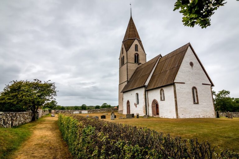 Sundre Church: A Medieval Parish Church on Gotland