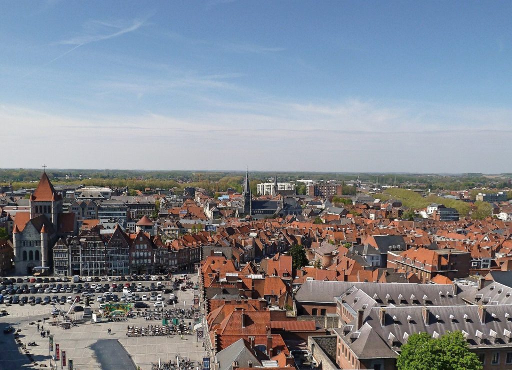 Church of Saint Quentin: A Romanesque Parish Church in Tournai, Belgium 1 Church of Saint Quentin