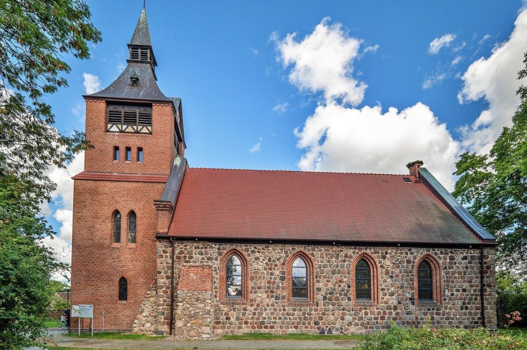 Our Lady of the Scapular Church in Wołczkowo: A Gothic Parish Church in Poland 3 Our Lady of the Scapular church in Wołczkowo