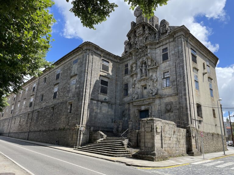 Convento de Santa Clara de Santiago de Compostela: A Baroque Poor Clare Convent