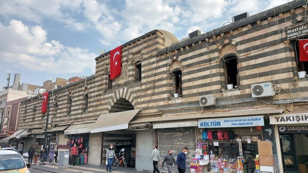 Hasan Paşa Hanı: An Ottoman Caravanserai and Commercial Complex in Diyarbakır 3 Hasan Paşa Hanı