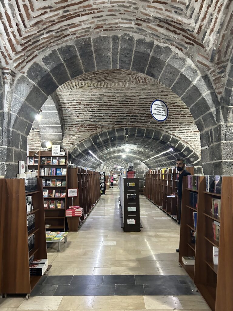 Hasan Paşa Hanı: An Ottoman Caravanserai and Commercial Complex in Diyarbakır 4 Hasan Paşa Hanı