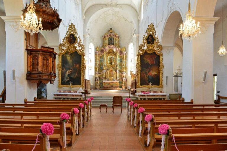 Christ Catholic Collegiate Church of St. Leodegar: A Medieval Collegiate Church in Switzerland