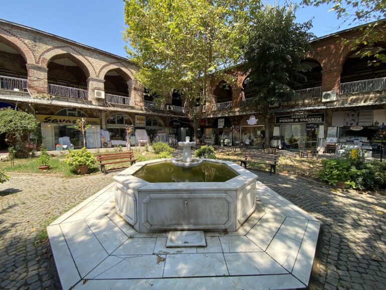 İpek Han: An Ottoman Silk Merchants’ Han in Bursa