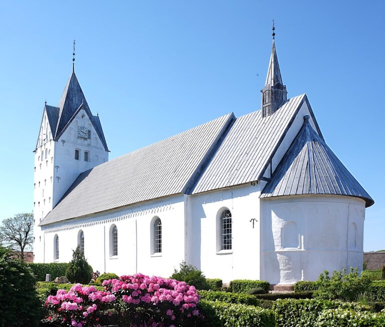 Brøns Church: A Romanesque Lutheran Village Church in Denmark