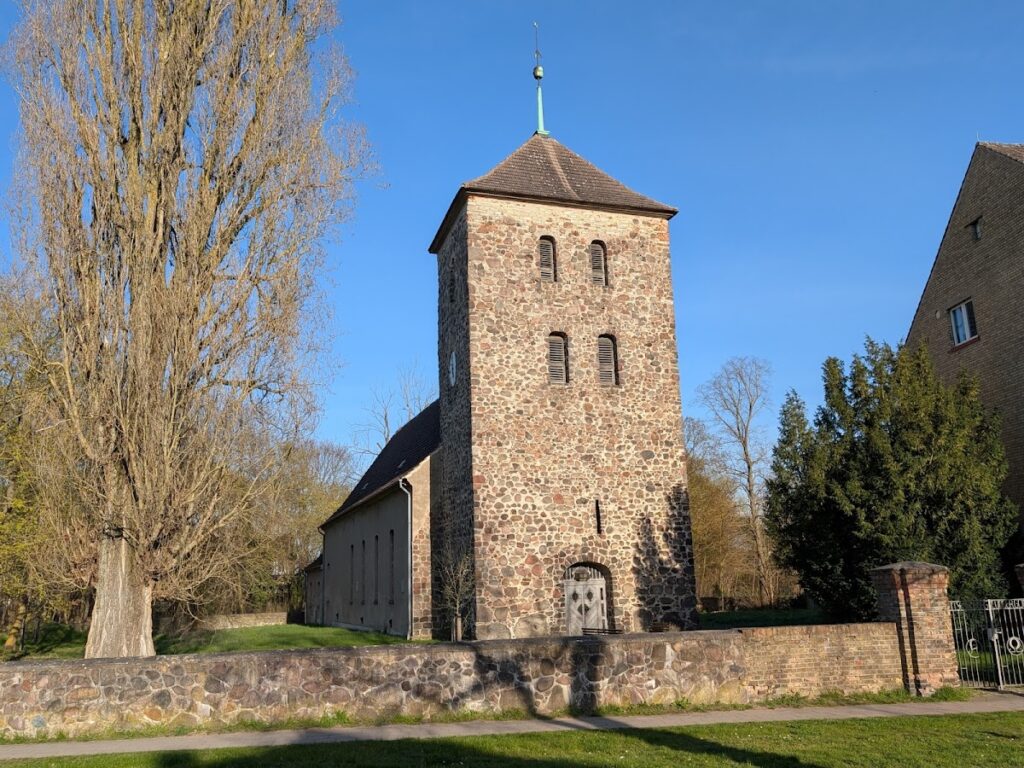 Alt Rüdersdorf Church: A Late Romanesque Fieldstone Church in Germany 1 Alt Rüdersdorf church