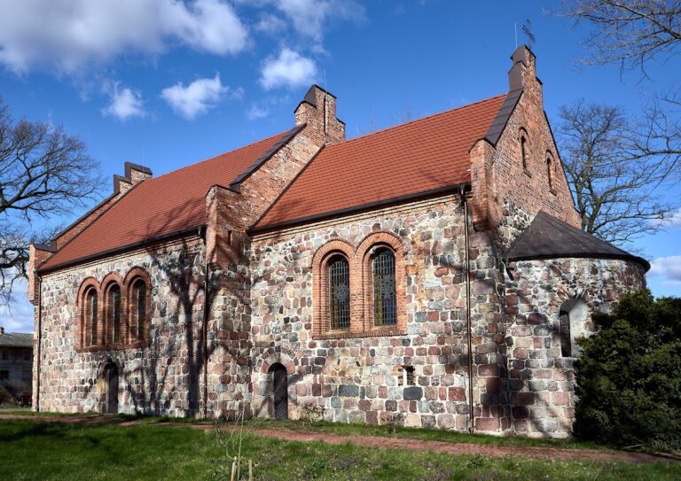 Sacred Heart Church in Gardno: A Medieval Roman Catholic Parish Church