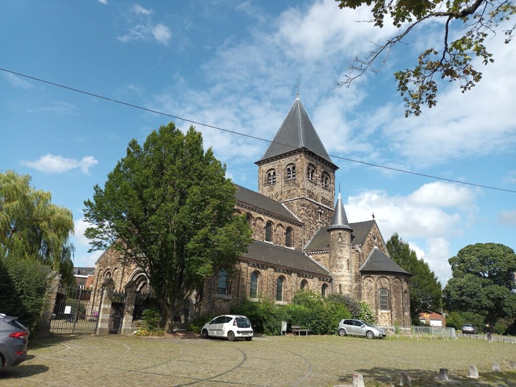 Église Saint-Gilles: A Romanesque Parish Church in Liège 1 Église Saint-Gilles