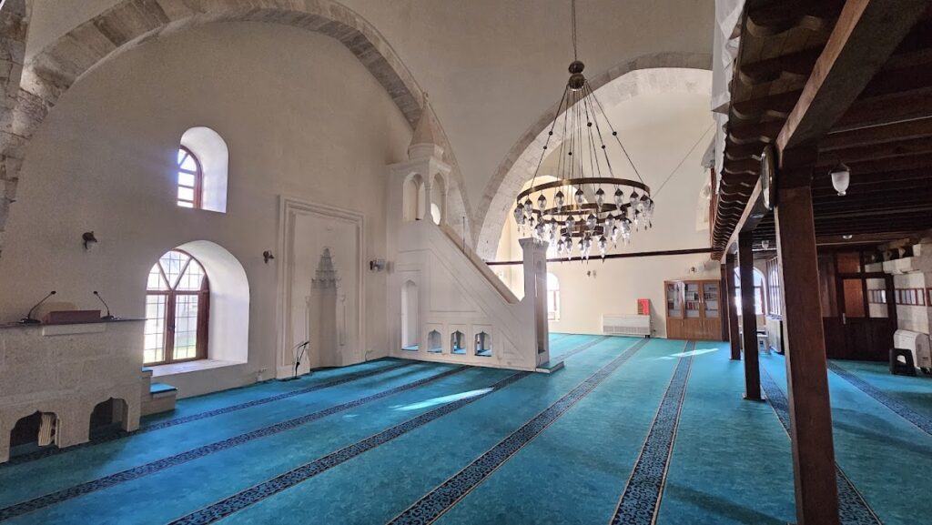 Laal Pasha Mosque: A Karamanid Sunni Mosque in Mut 1 Laal Pasha Mosque