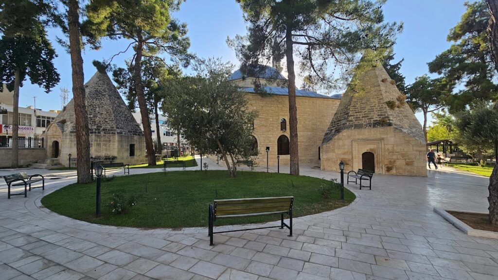 Laal Pasha Mosque: A Karamanid Sunni Mosque in Mut 2 Laal Pasha Mosque
