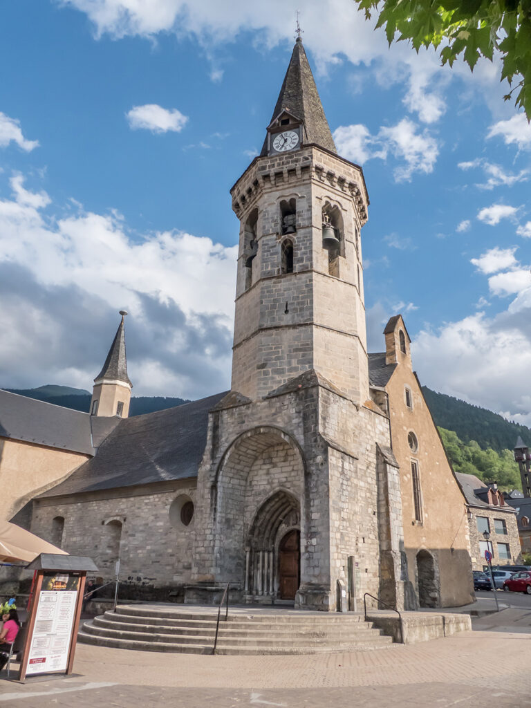 Church of Saint Michael: A Romanesque-Gothic Parish Church in Vielha, Spain