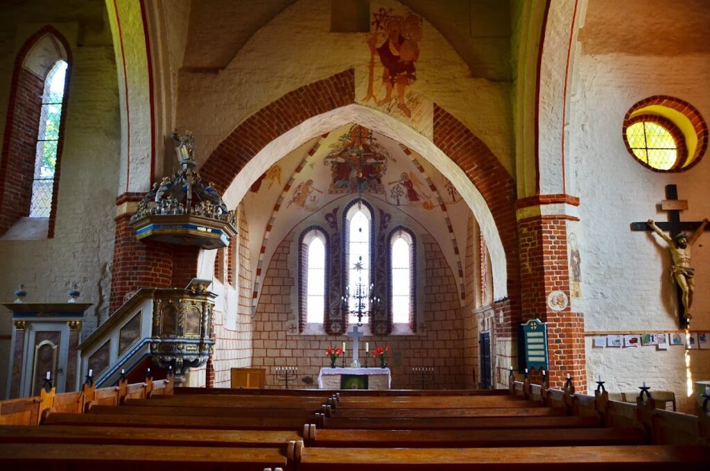 Reinberg Village Church: A Brick Gothic Church in Germany 2 Reinberg village church