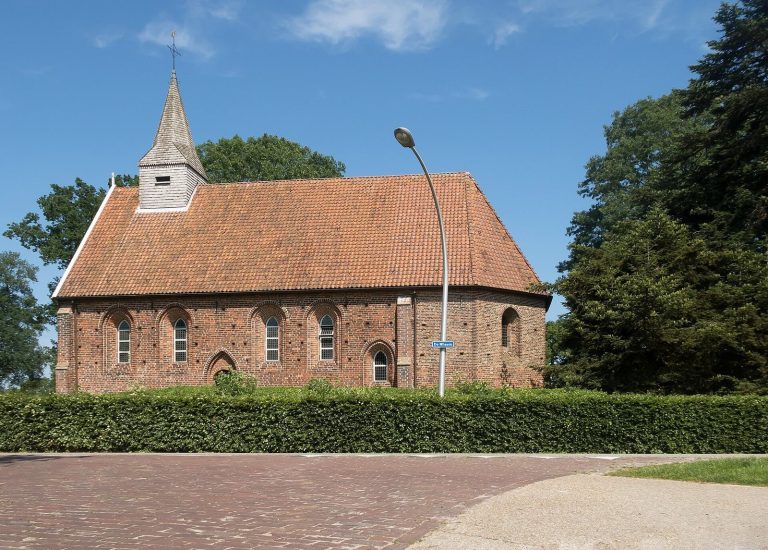 Church of Zweeloo: A Medieval Reformed Church in the Netherlands