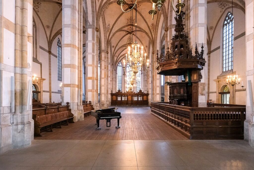 Grote of Sint-Michaëlskerk: Zwolle’s Gothic Hall Church 1 Grote of Sint-Michaëlskerk