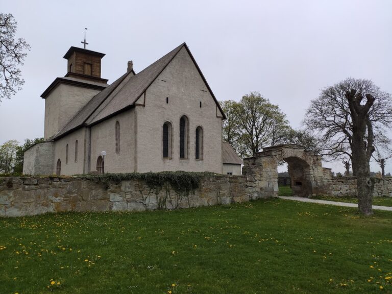 Vamlingbo Church: A Medieval Parish Church in Sweden