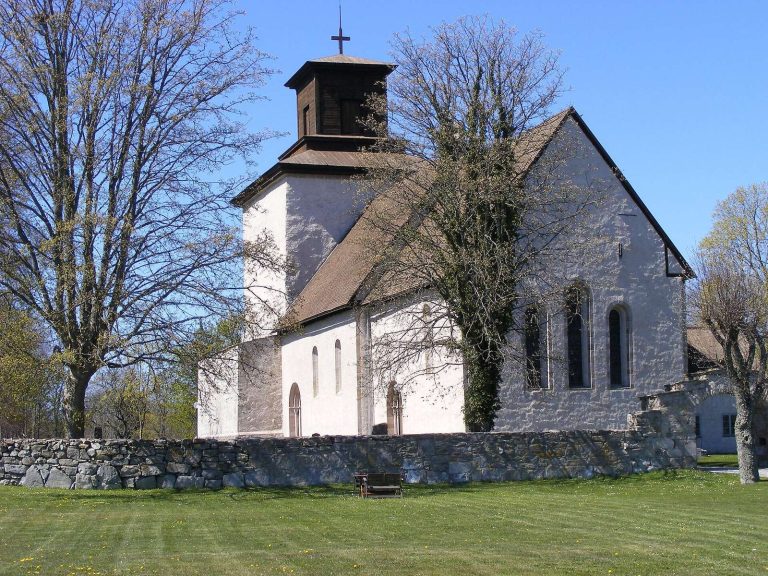 Vamlingbo Church: A Medieval Parish Church in Sweden