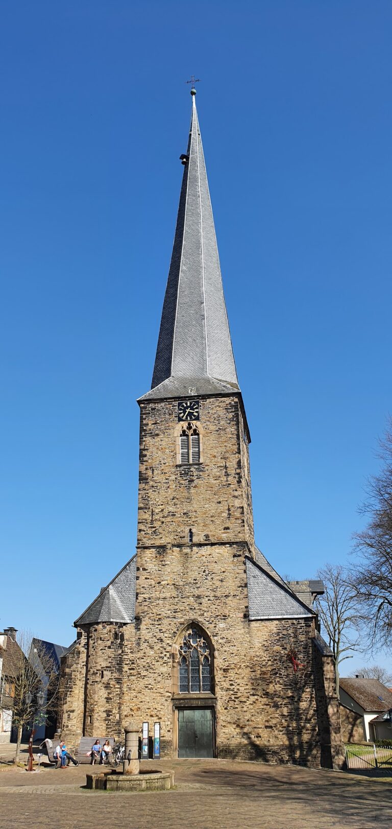 St. Victor Church: A Gothic Hall Church in Schwerte, Germany