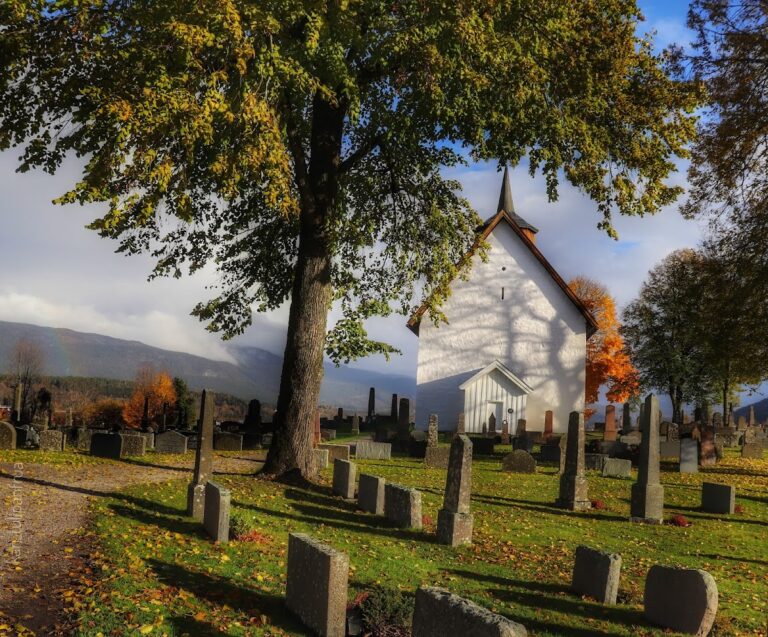 Old Bø Church: Medieval stone parish church in Norway