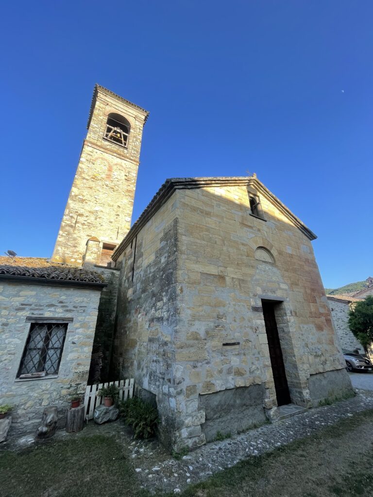 Santa Maria Assunta: The Parish Church of Castello Querciola 2 Santa Maria Assunta