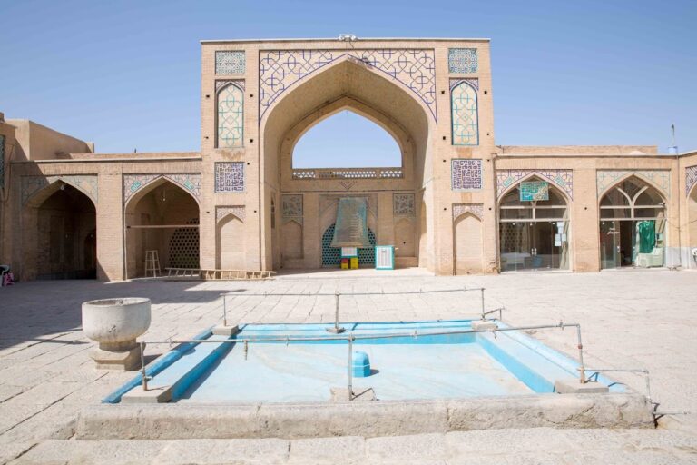 Agha Nur Mosque: A Safavid Mosque in Isfahan