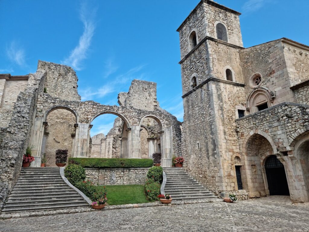 Abbey of San Guglielmo al Goleto: A Benedictine Monastic Complex in Italy 1 Abbey of San Guglielmo al Goleto