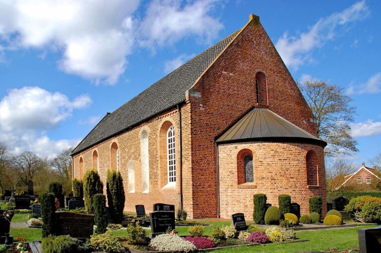 Matthäikirche (Leer-Bingum): A Romanesque Lutheran Hall Church