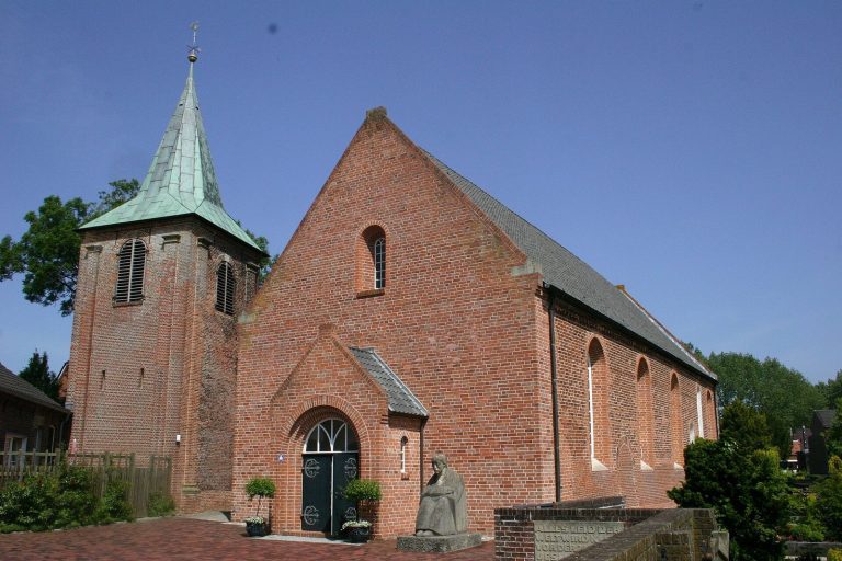Matthäikirche (Leer-Bingum): A Romanesque Lutheran Hall Church
