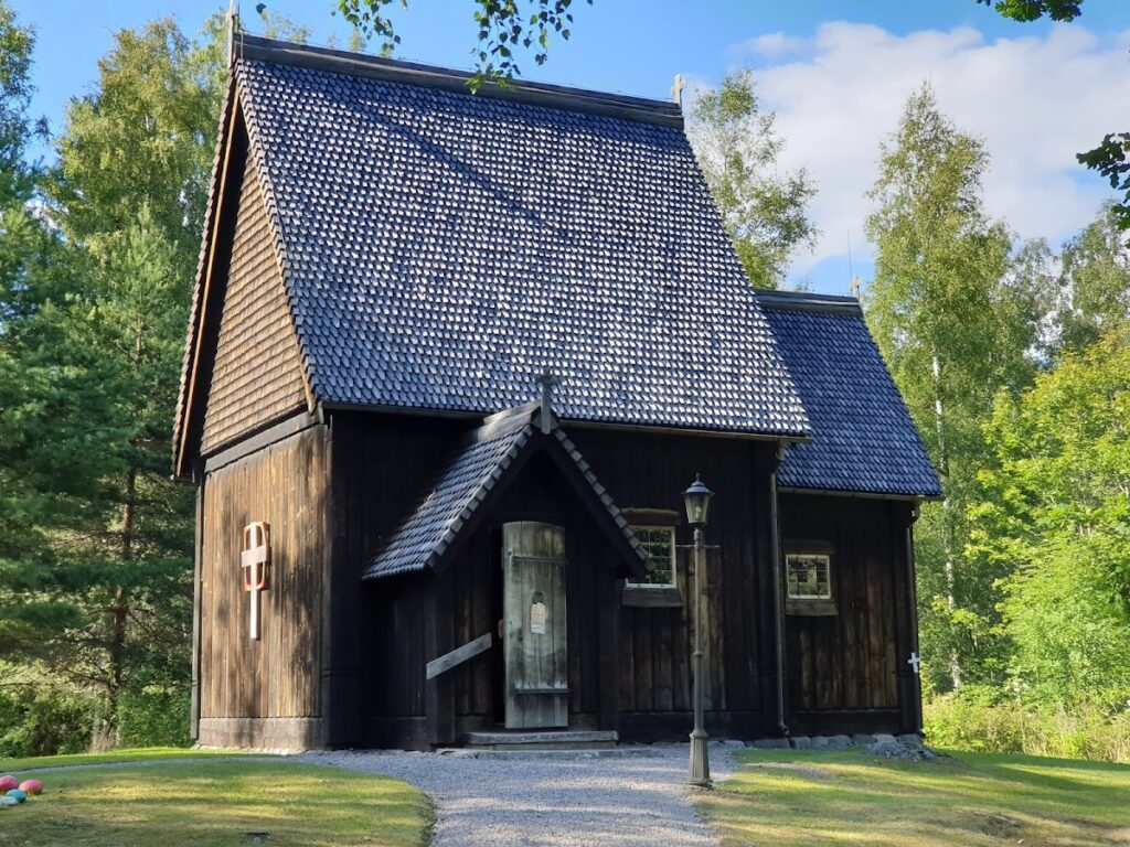 Skaga stave church: A Reconstructed Timber Parish Church in Sweden 1 Skaga stave church