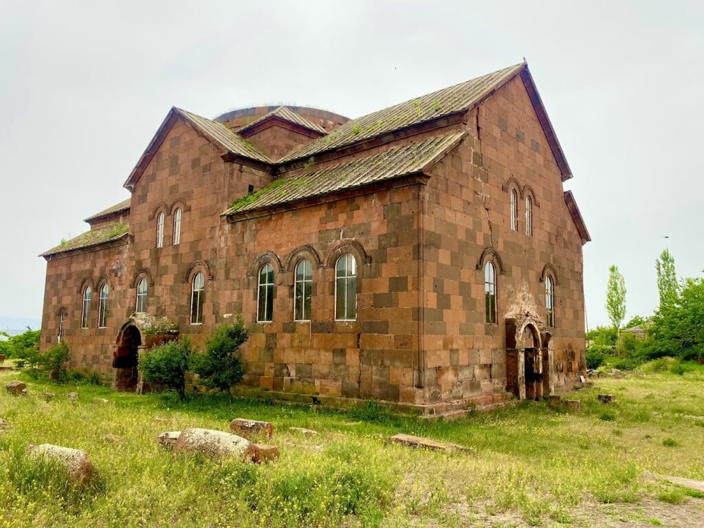 Aruchavank: A Seventh-Century Armenian Apostolic Church in Armenia 1 Aruchavank