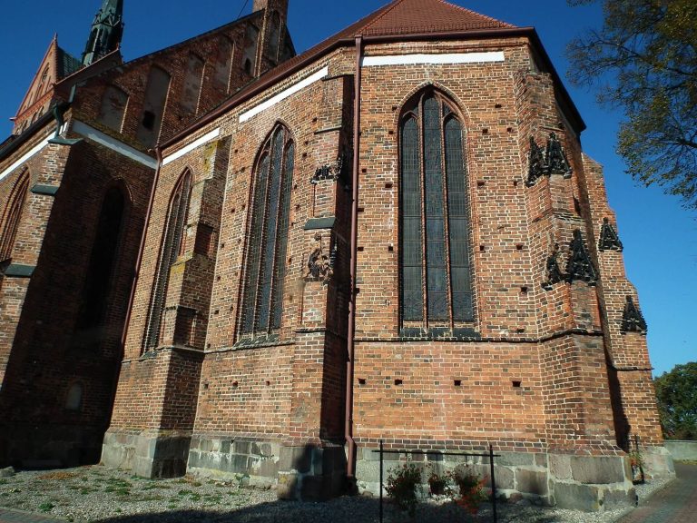 Our Lady of Sorrows Church in Chociwel: A Gothic Parish Church
