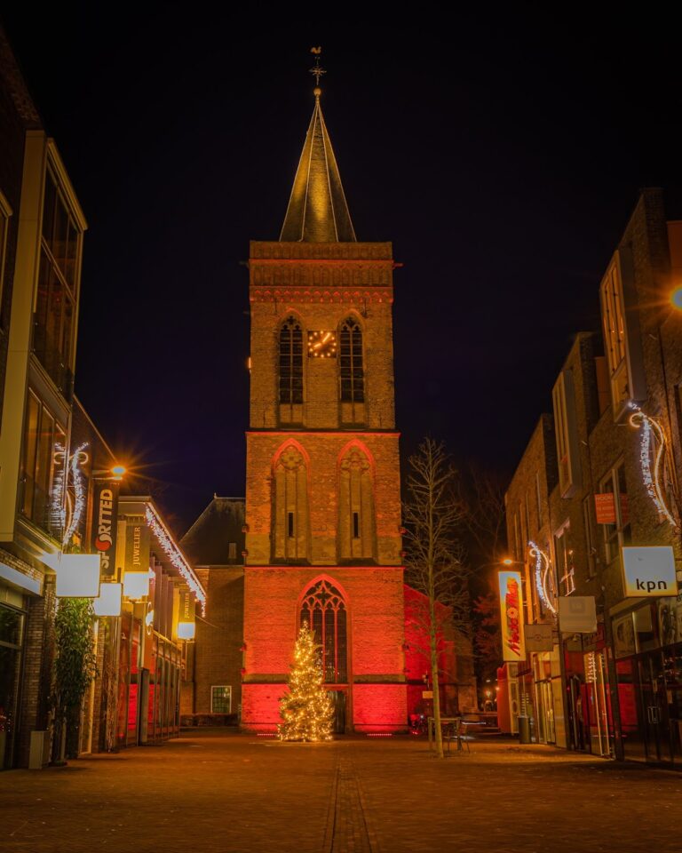 Oude Kerk Ede: A Gothic Cross-Shaped Church in the Netherlands