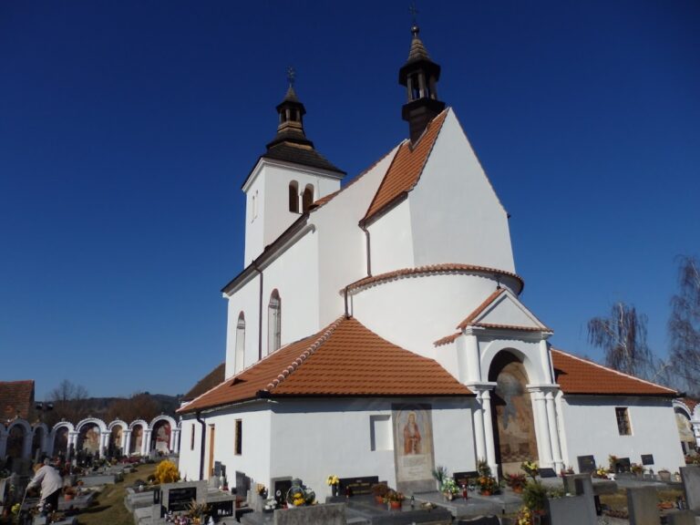 Church of Saints Peter and Paul: Romanesque Parish Church in Albrechtice nad Vltavou