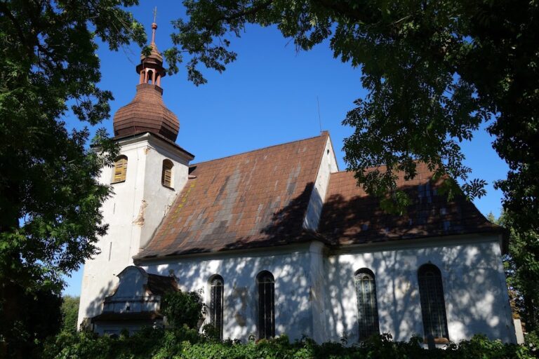 Church of Saint James the Greater in Chylice: A Baroque Parish Church in Czechia