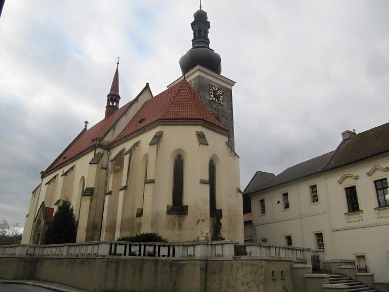 Saint Catherine of Alexandria Church in Velvary: A Gothic, Renaissance, and Neo-Gothic Church