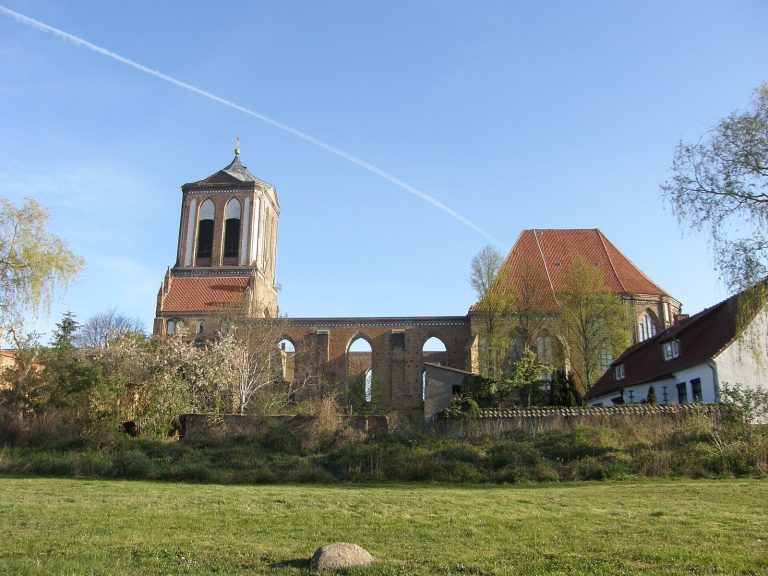 St. Stephen’s Church in Gartz (Oder): A Gothic Brick Parish Church