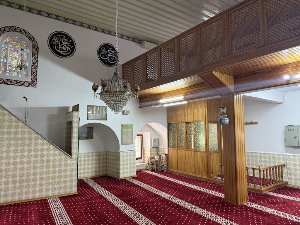 Kasım Ağa Mosque, Istanbul: An Ottoman Mosque in a Byzantine Building 2 Kasım Ağa Mosque, Istanbul