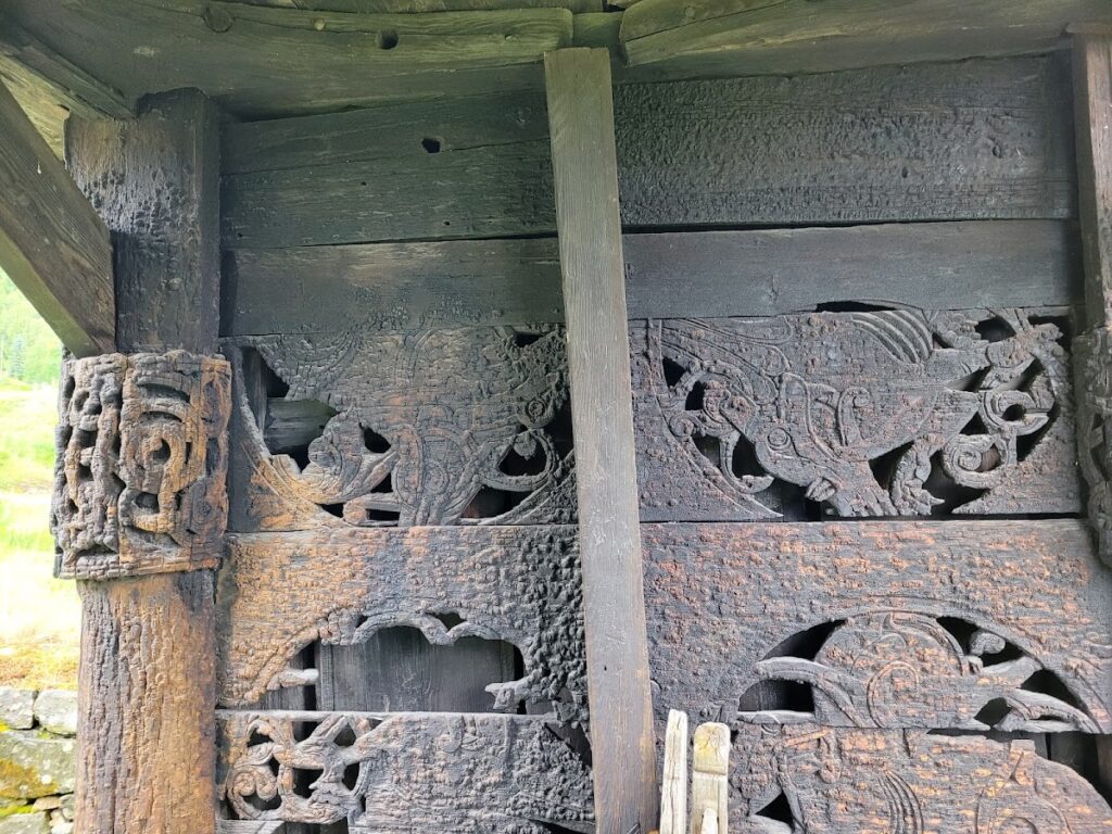 Høre stave church: A Medieval Timber Parish Church in Norway 2 Høre stave church