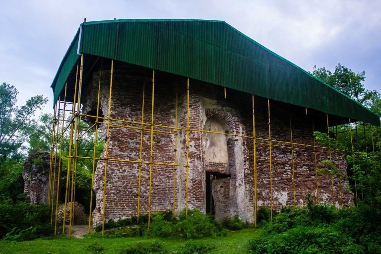 Espi Mazget: A Seljuk-Period Mosque and Place of Worship in Iran
