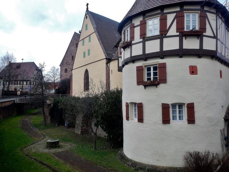 Kirchenburg Merklingen: A Medieval Church Fortress in Germany
