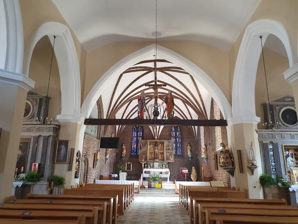 Church of St Catherine in Wronki: A Roman Catholic Parish Church 1 Kościół św. Katarzyny we Wronkach