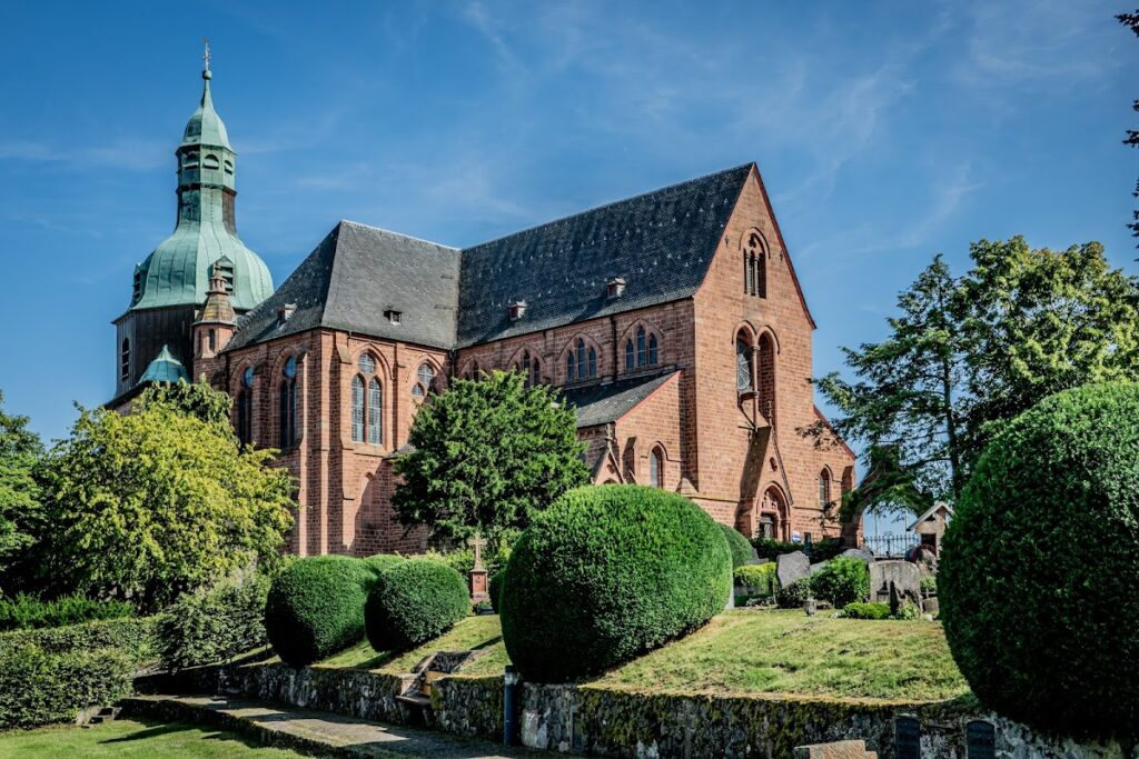 St. Johannes der Täufer: Parish Church in Amöneburg 2 St. Johannes der Täufer