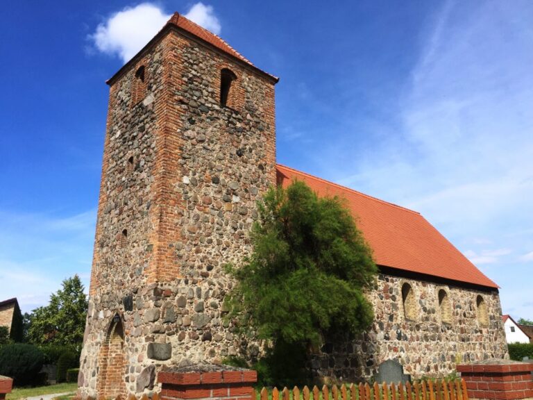 Village Church Ahrensdorf (Ludwigsfelde): A Medieval Protestant Church